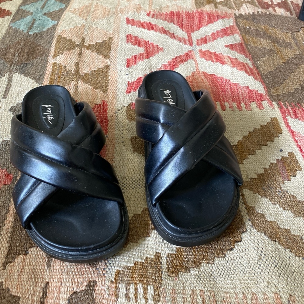 Black Chunky Sandals